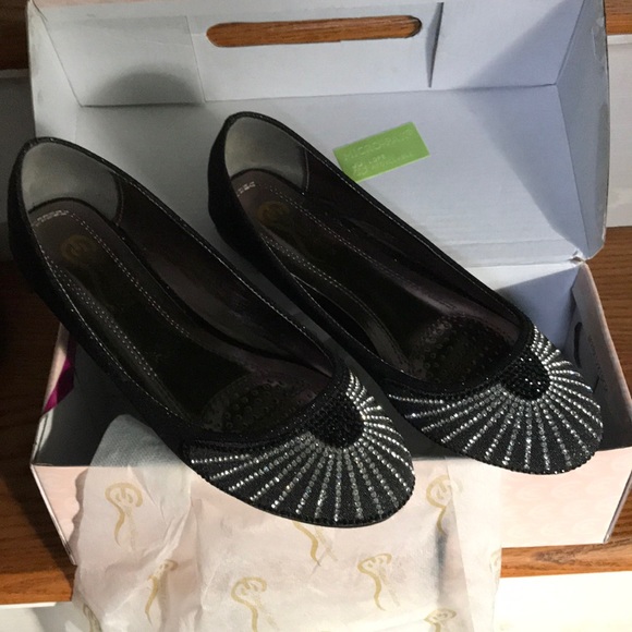 Round toe ballet flats - Picture 1 of 4